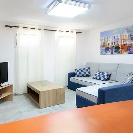 Apartament Seafront House *
