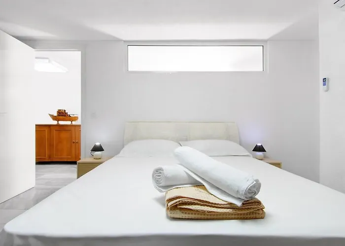 Daire Seafront House