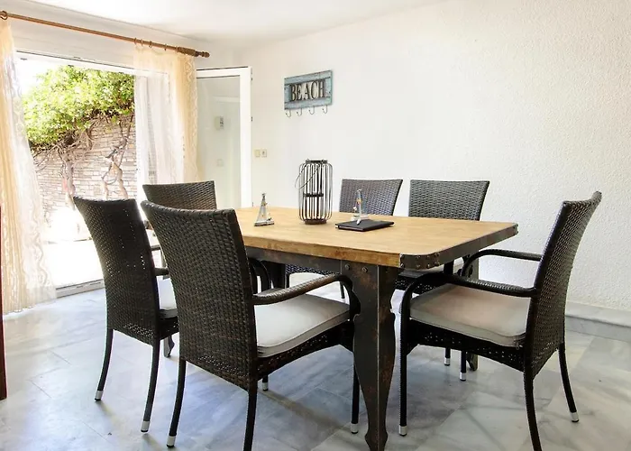 Daire Seafront House